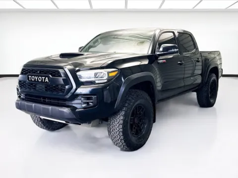 トヨタ・タコマ TRD PRO ブラック ウィズ ロールバー+スポットライト