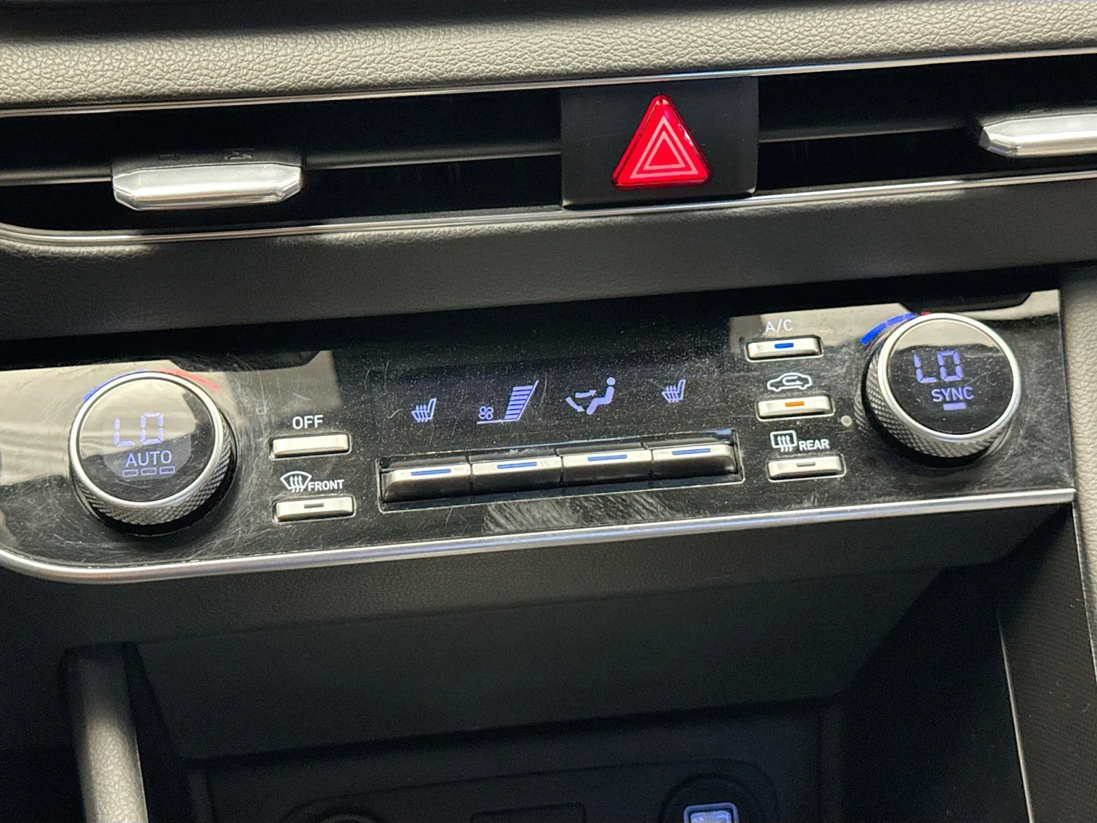 2020 Hyundai Sonata SEL photo 4