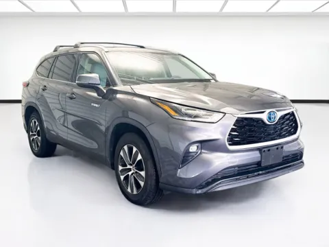 Another view of 2021 Toyota Highlander Hybrid XLE for sale in Montclair, CA at STG Montclair