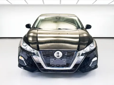 Photos of 2022 Nissan Altima 2.5 S for sale in Montclair, CA at STG Montclair