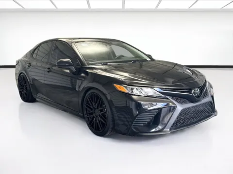 Another view of 2020 Toyota Camry SE Nightshade for sale in Montclair, CA at STG Montclair