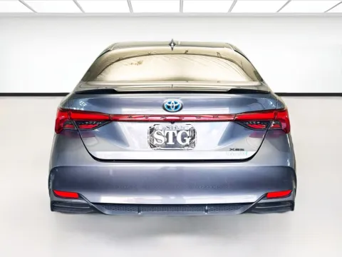 More photos of 2020 Toyota Avalon Hybrid XSE at STG Montclair, CA