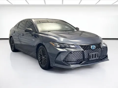 Another view of 2020 Toyota Avalon Hybrid XSE for sale in Montclair, CA at STG Montclair