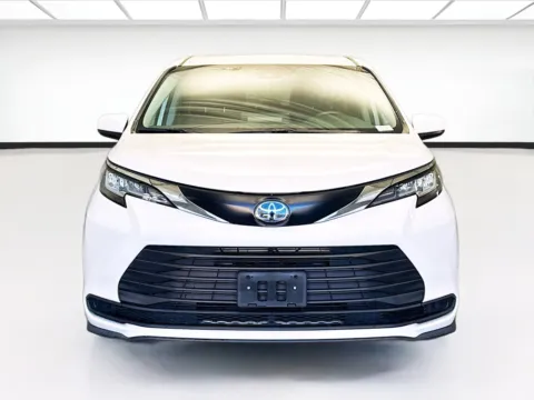 Photos of 2023 Toyota Sienna LE 8 Passenger for sale in Montclair, CA at STG Montclair