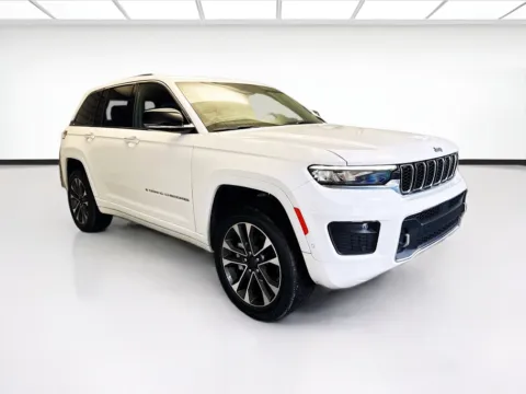 Another view of 2022 Jeep Grand Cherokee Overland for sale in Montclair, CA at STG Montclair