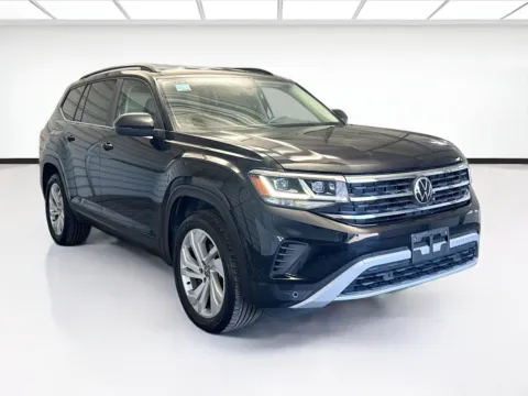 Another view of 2023 Volkswagen Atlas 3.6L V6 SE w/Technology for sale in Montclair, CA at STG Montclair