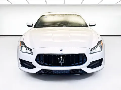 Photos of 2022 Maserati Quattroporte GT for sale in Montclair, CA at STG Montclair