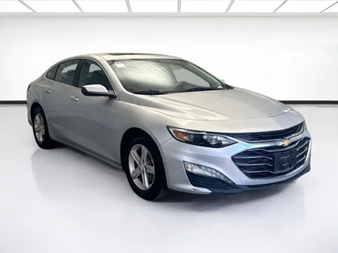 Another view of 2022 Chevrolet Malibu LT for sale in Montclair, CA at STG Montclair