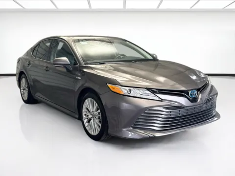 Another view of 2020 Toyota Camry Hybrid XLE for sale in Montclair, CA at STG Montclair