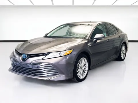 Green 2020 Toyota Camry Hybrid XLE for sale in Montclair, CA