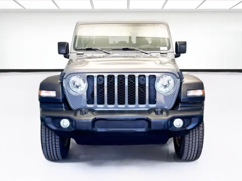 Photos of 2020 Jeep Gladiator Sport for sale in Montclair, CA at STG Montclair