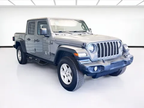 Another view of 2020 Jeep Gladiator Sport for sale in Montclair, CA at STG Montclair