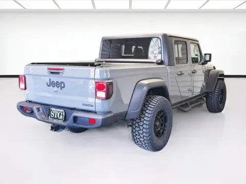 More photos of 2020 Jeep Gladiator Sport at STG Montclair, CA