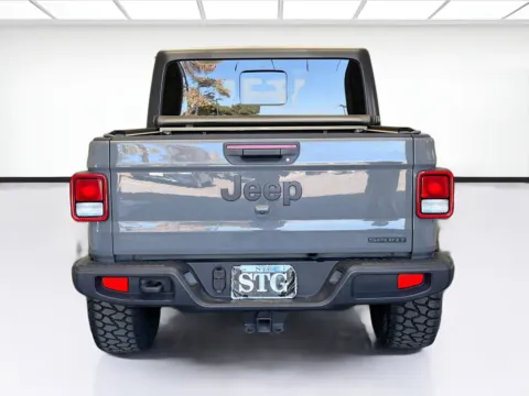 More photos of 2020 Jeep Gladiator Sport at STG Montclair, CA