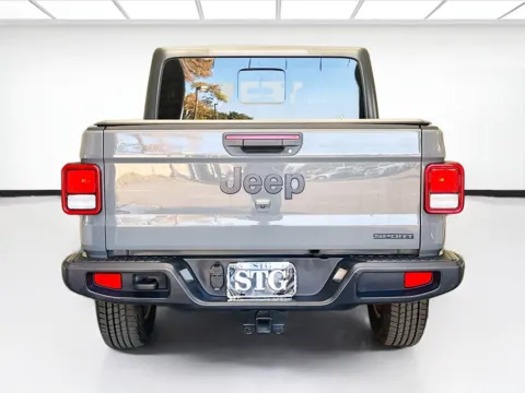 More photos of 2020 Jeep Gladiator Sport at STG Montclair, CA
