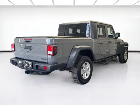 More photos of 2020 Jeep Gladiator Sport at STG Montclair, CA