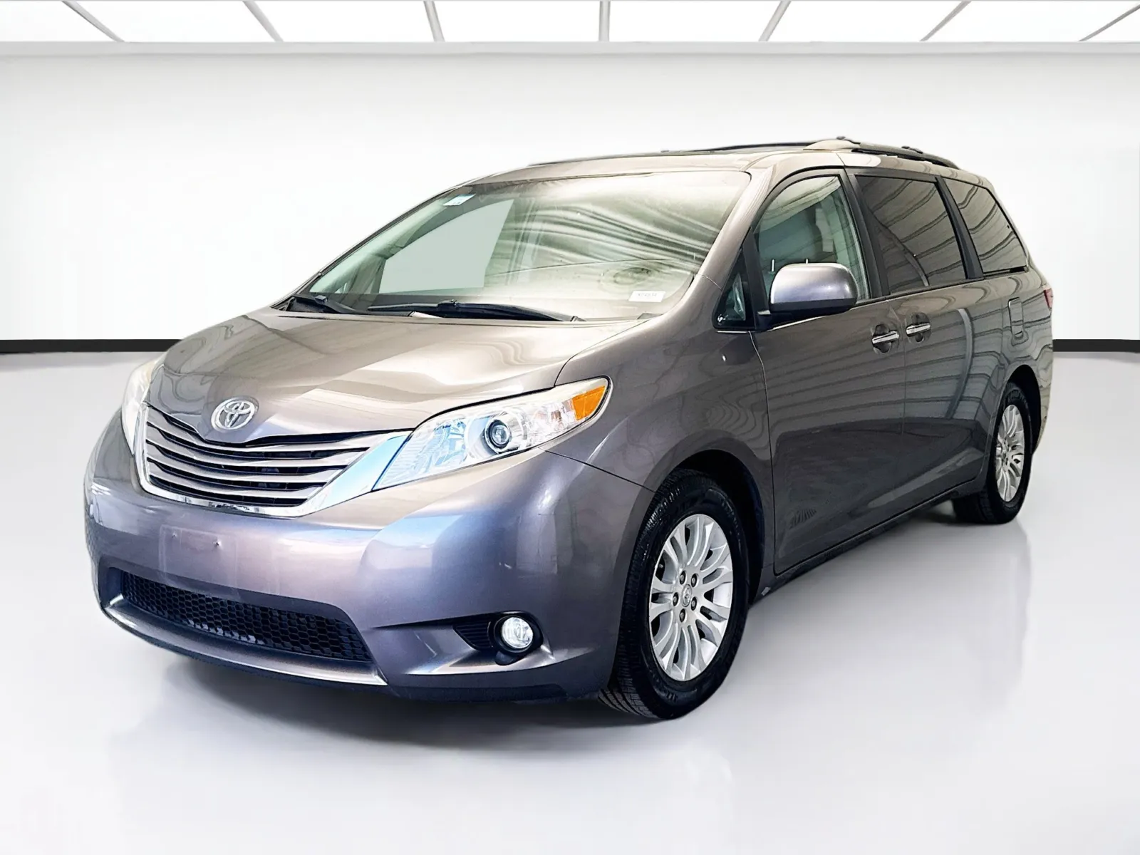Gray 2017 Toyota Sienna XLE 7 Passenger for sale in Montclair, CA