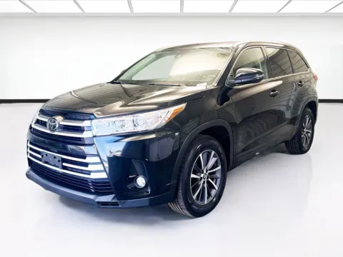 Black 2017 Toyota Highlander for sale in Montclair, CA
