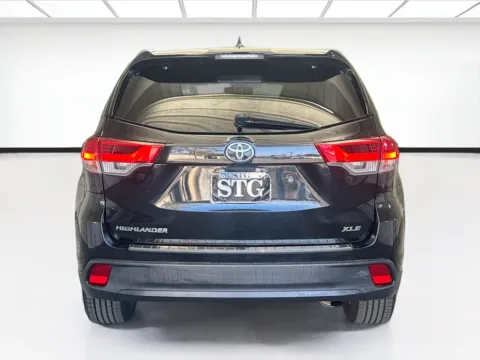 More photos of 2017 Toyota Highlander at STG Montclair, CA