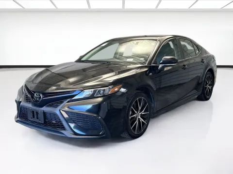 Black 2022 Toyota Camry SE for sale in Montclair, CA
