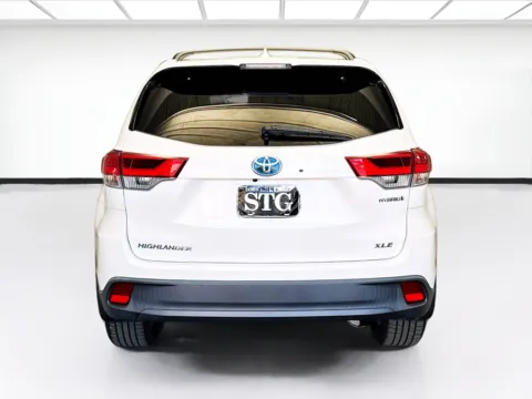 More photos of 2019 Toyota Highlander Hybrid XLE at STG Montclair, CA