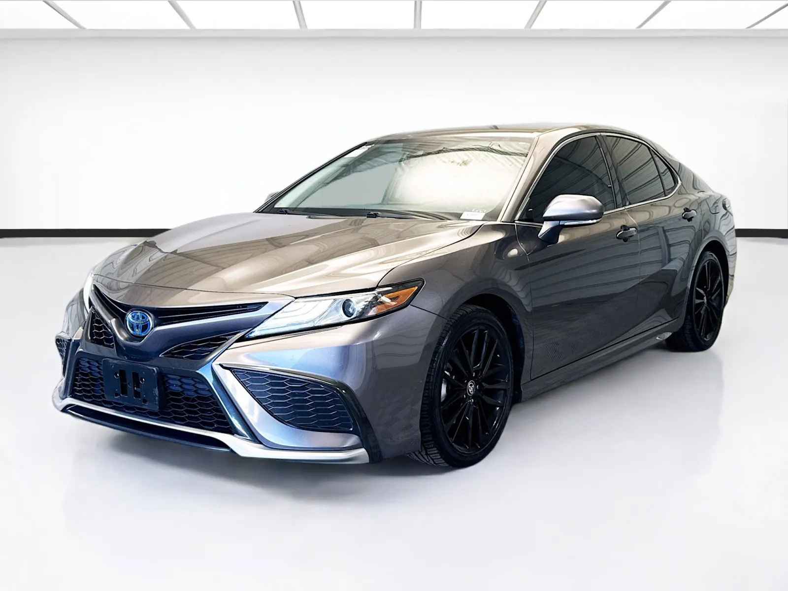 Gray 2023 Toyota Camry Hybrid XSE for sale in Montclair, CA