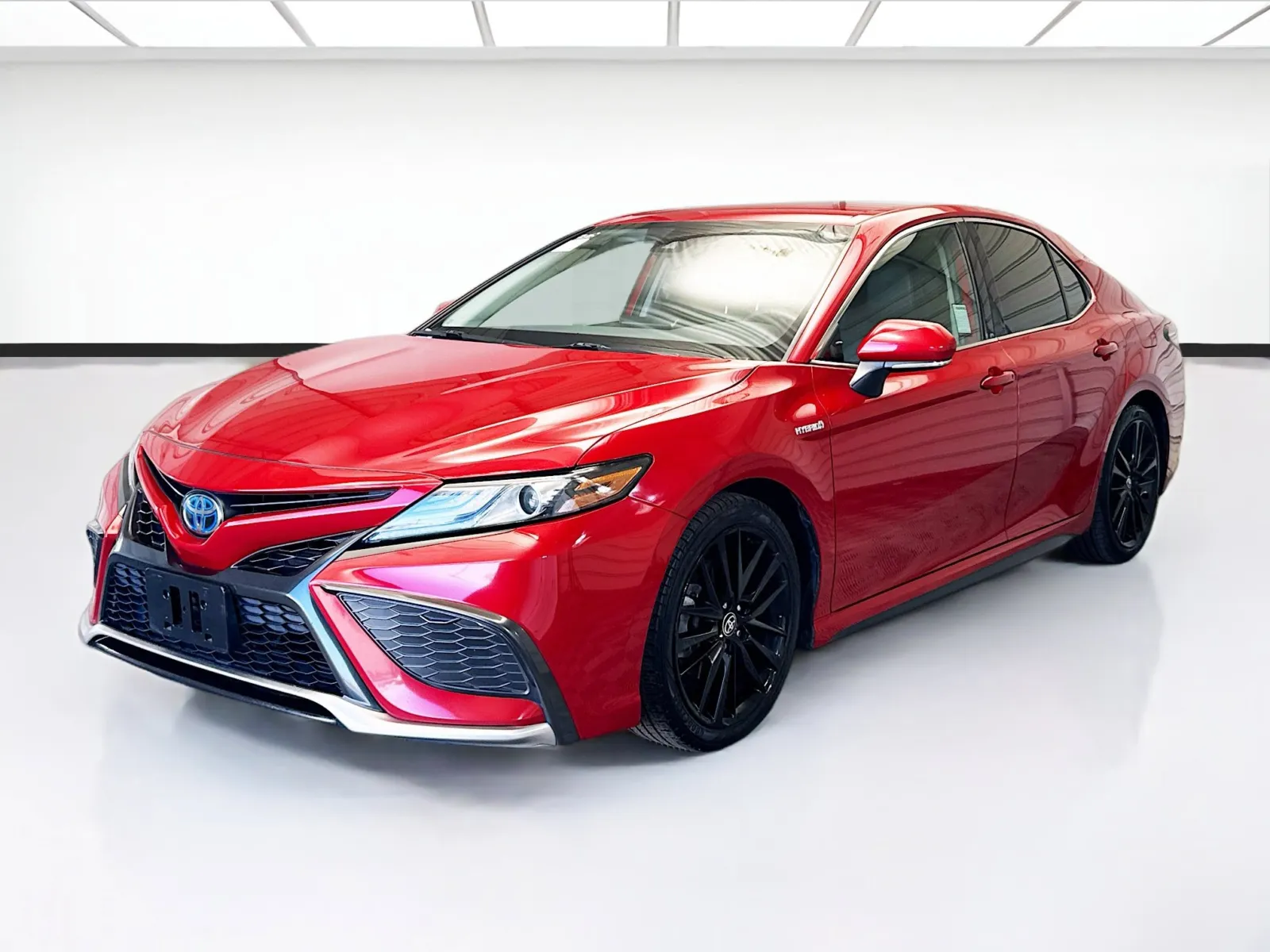Red 2021 Toyota Camry Hybrid XSE for sale in Montclair, CA