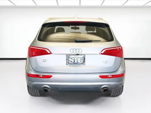 More photos of 2010 Audi Q5 3.2 Premium quattro at STG Montclair, CA