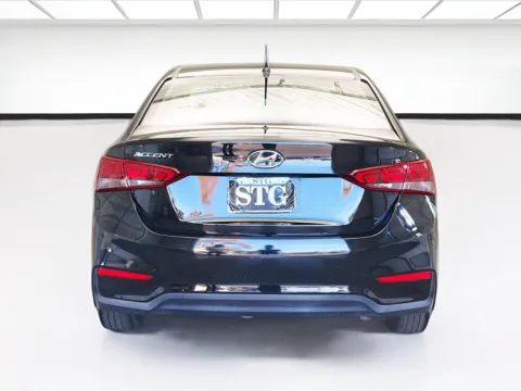 More photos of 2022 Hyundai Accent SE at STG Montclair, CA