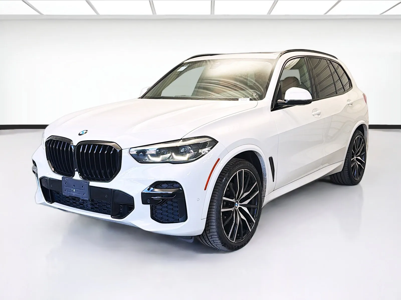 White 2022 BMW X5 sDrive40i for sale in Montclair, CA