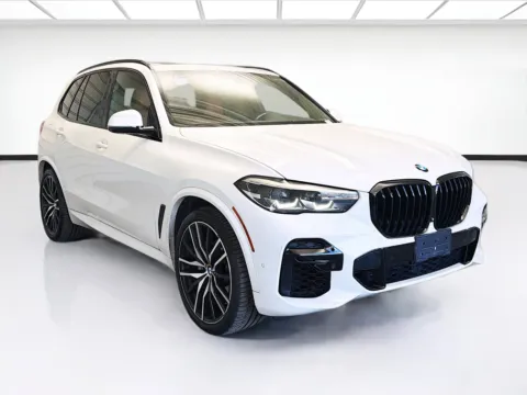 Another view of 2022 BMW X5 sDrive40i for sale in Montclair, CA at STG Montclair