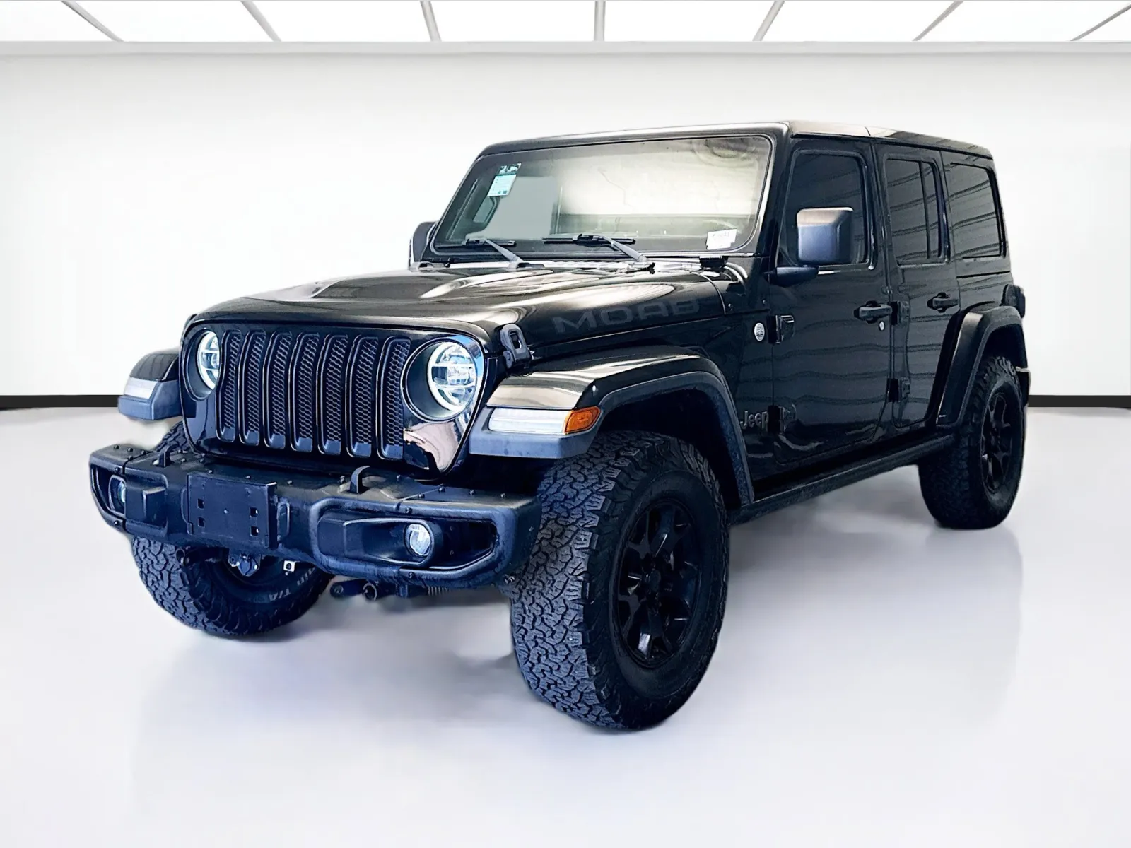 Black 2019 Jeep Wrangler Unlimited Moab for sale in Montclair, CA
