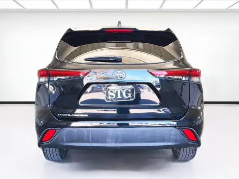 More photos of 2021 Toyota Highlander L at STG Montclair, CA