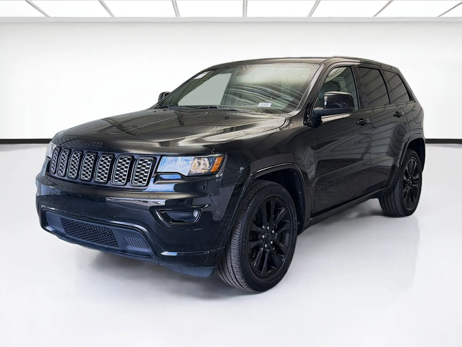 Black 2019 Jeep Grand Cherokee Altitude for sale in Montclair, CA