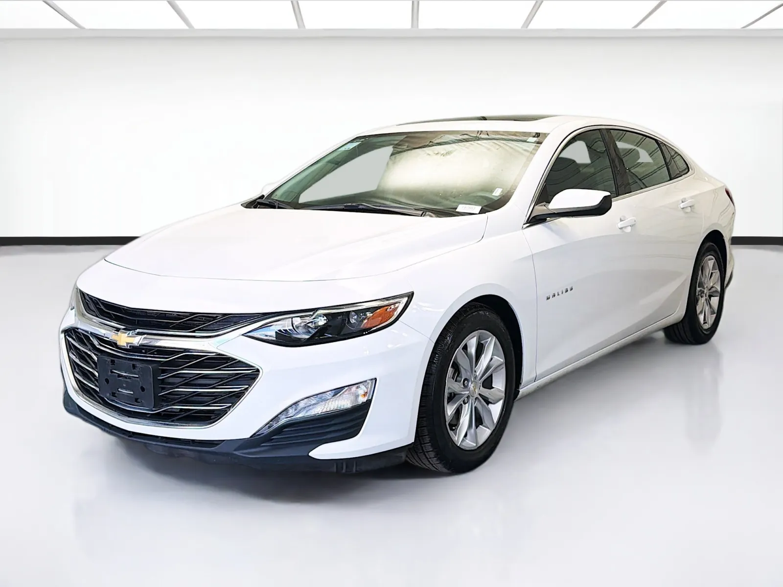 White 2023 Chevrolet Malibu LT 1LT for sale in Montclair, CA