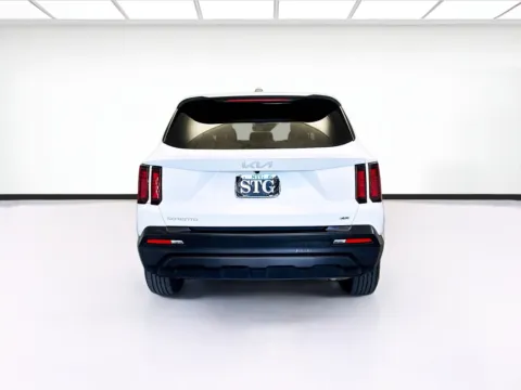 More photos of 2023 Kia Sorento LX at STG Montclair, CA