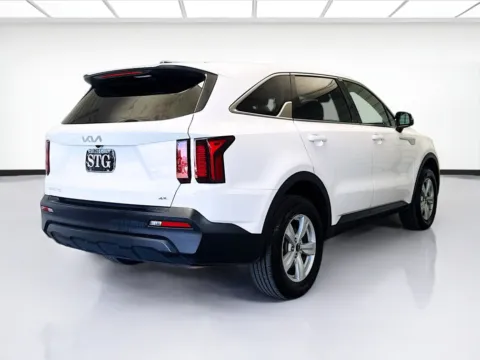 More photos of 2023 Kia Sorento LX at STG Montclair, CA