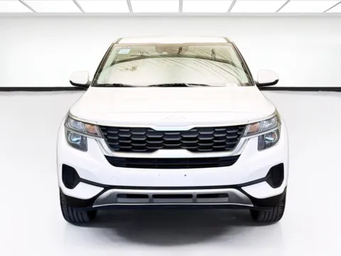 Photos of 2022 Kia Seltos LX for sale in Montclair, CA at STG Montclair