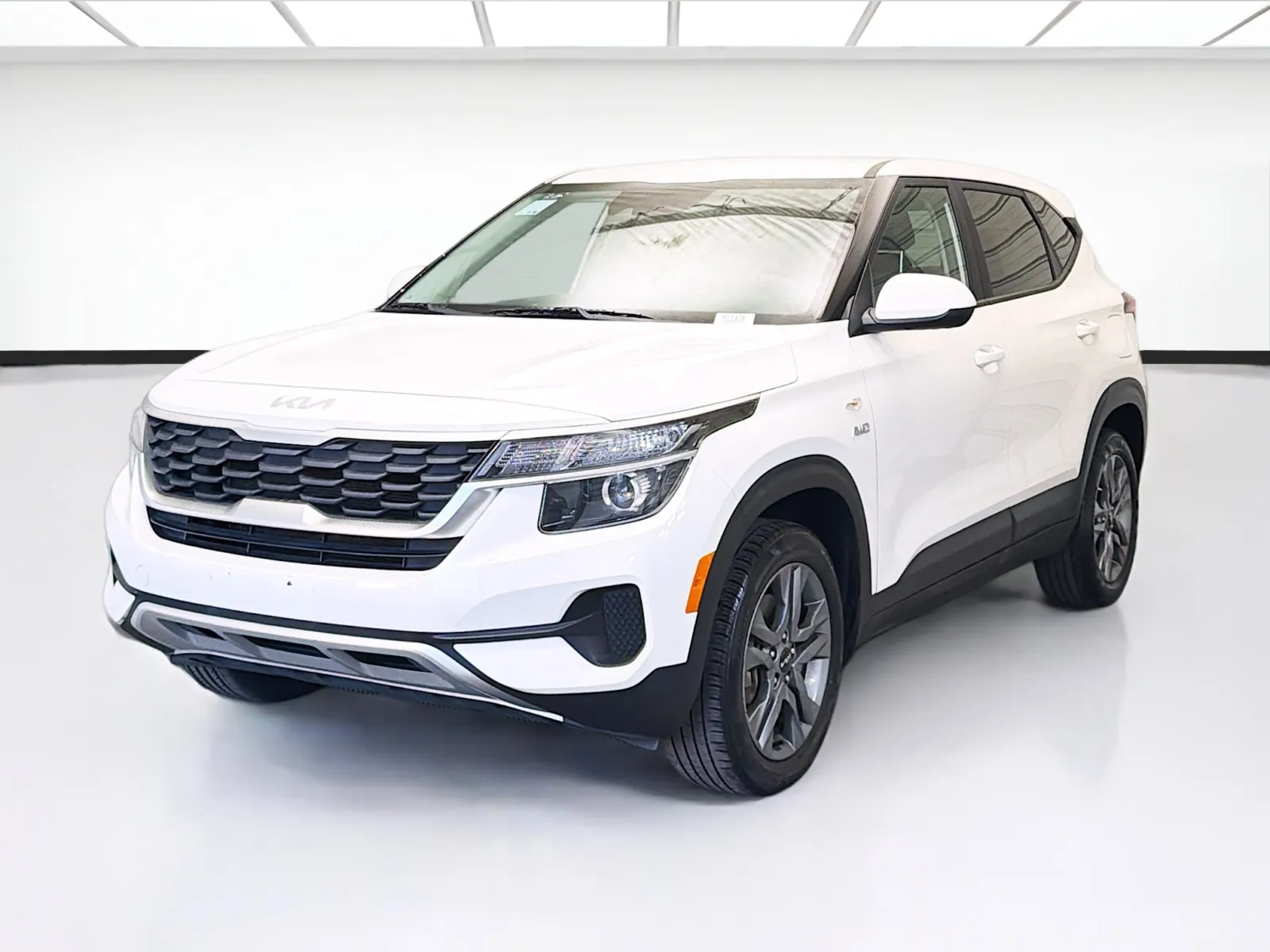 2022 Kia Seltos LX's photo