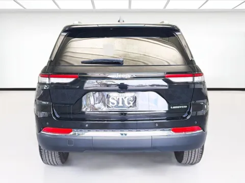 More photos of 2022 Jeep Grand Cherokee Limited at STG Montclair, CA