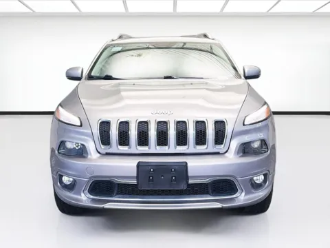 Photos of 2017 Jeep Cherokee Overland for sale in Montclair, CA at STG Montclair