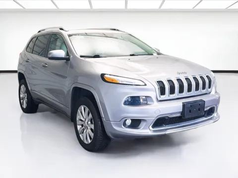 Another view of 2017 Jeep Cherokee Overland for sale in Montclair, CA at STG Montclair