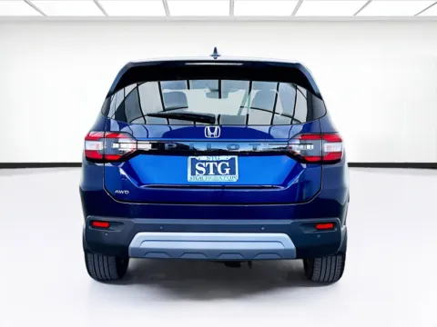 More photos of 2023 Honda Pilot EX-L 7 Passenger at STG Bellflower, CA