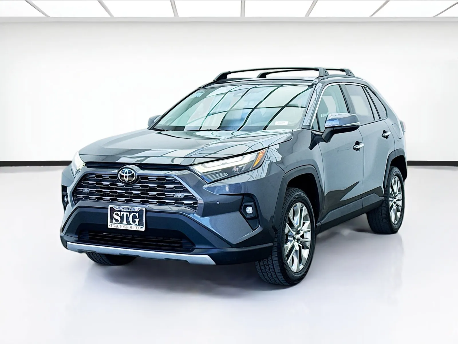 Gray 2022 Toyota RAV4 Limited for sale in Bellflower, CA