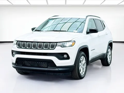 White 2024 Jeep Compass Latitude for sale in Bellflower, CA