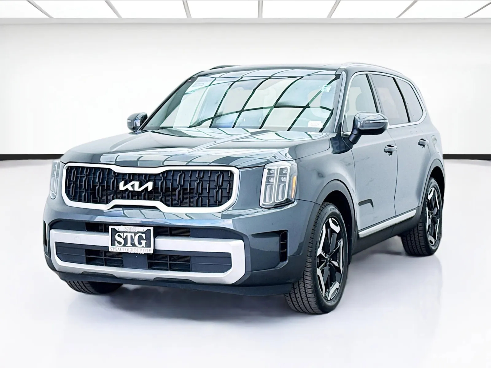 Gray 2024 Kia Telluride EX for sale in Bellflower, CA