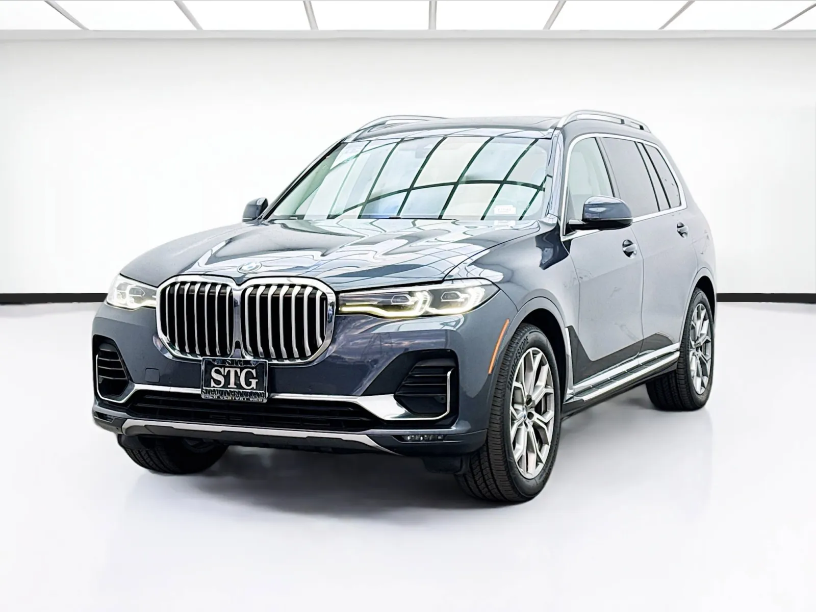 Gray 2020 BMW X7 xDrive40i for sale in Bellflower, CA