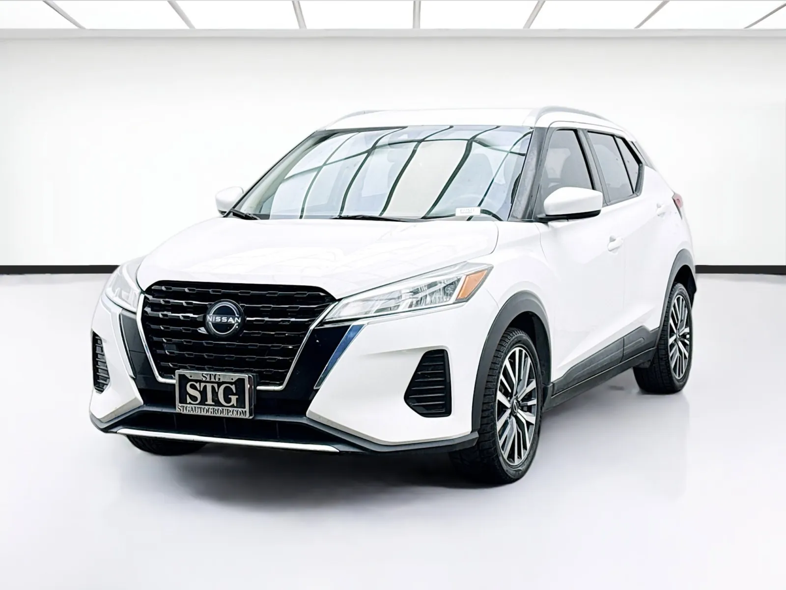 White 2022 Nissan Kicks SV for sale in Bellflower, CA