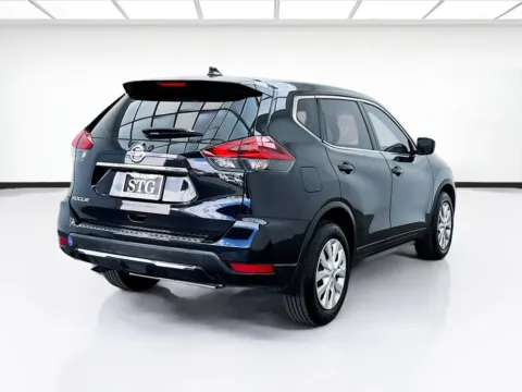 More photos of 2018 Nissan Rogue S at STG Bellflower, CA