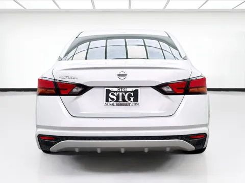 More photos of 2020 Nissan Altima 2.5 S at STG Bellflower, CA